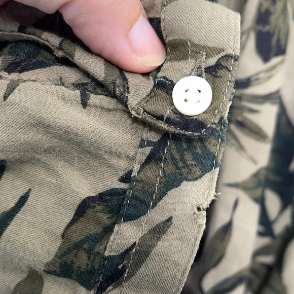 Old Navy Green Safari Leaves Button Tunic Style Blouse Shirt XXL - Picture 3 of 5